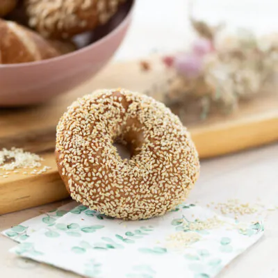 Laugenbagel Sesam