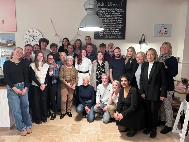 Das LilleHus Team aus 40 Mitarbeitenden